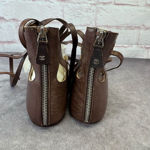Chanel Interlocking CC Logo Leather Gladiator Sandals 38 - Picture 6 of 10